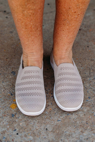 Clarks - Women's Breezey Izzy Sandals