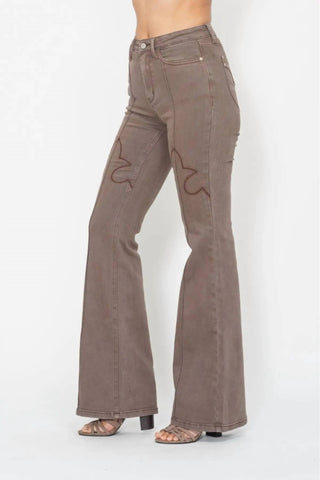 Judy Blue - Knee Seam Detail & Shield Back Pockets Flare Jean