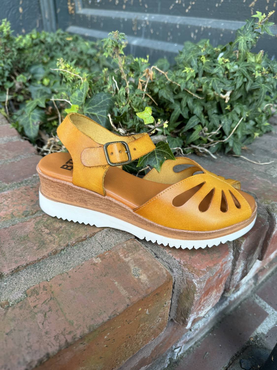 Btu By Bertuchi - Women's Carmen Sandal