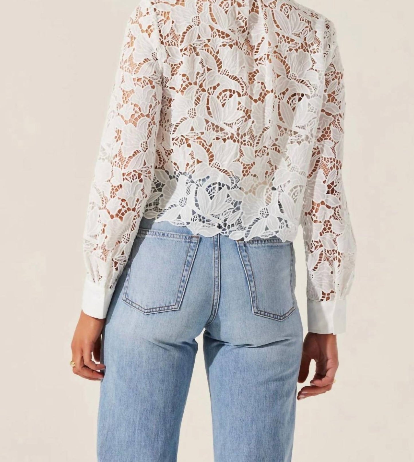Astr - Isabis Floral Lace Top