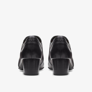 Clarks - Women Linnae Way Slip-on Boots