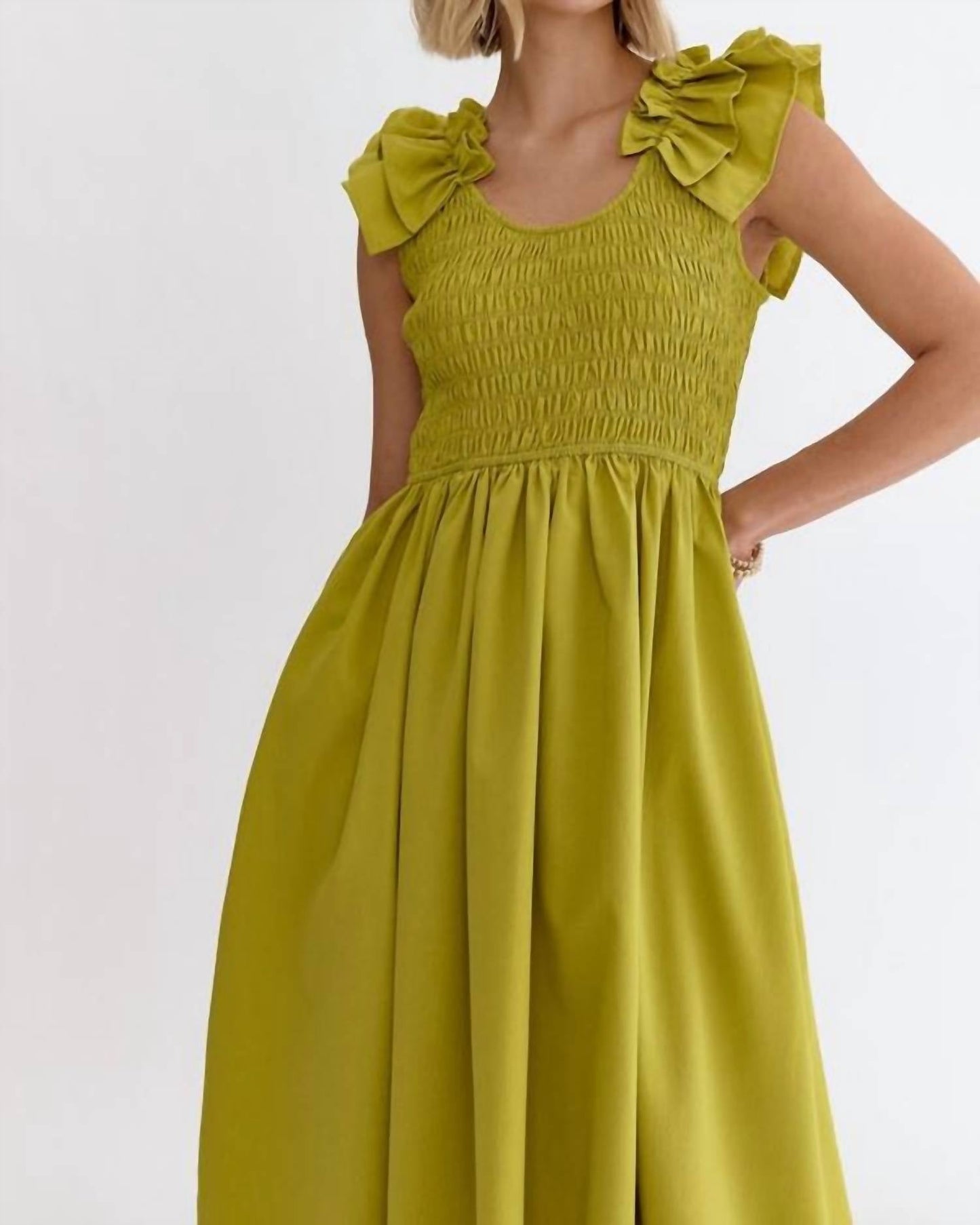 Entro - Sleeveless Smocked Midi Dress