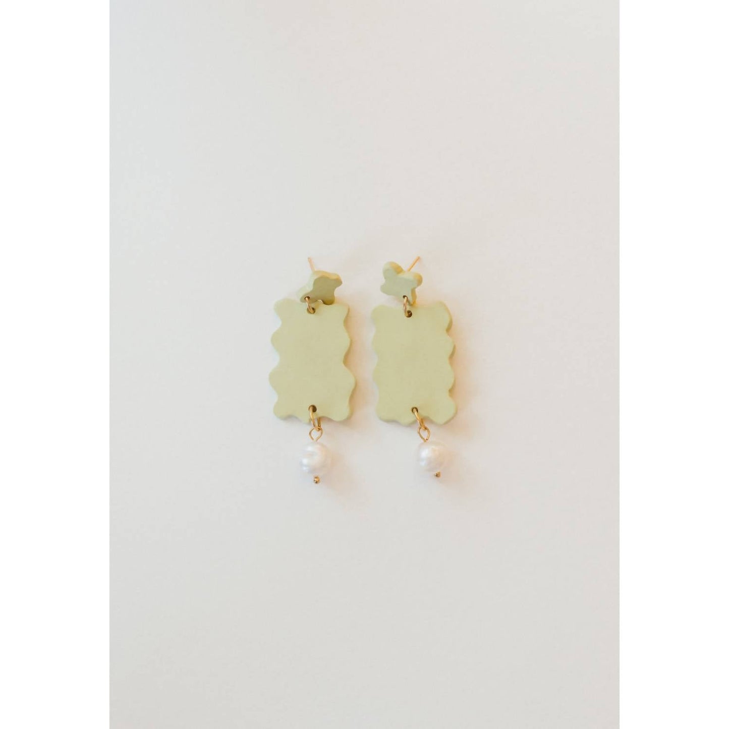 Audrey Harper Co - Women's Scallop Clay Earrings