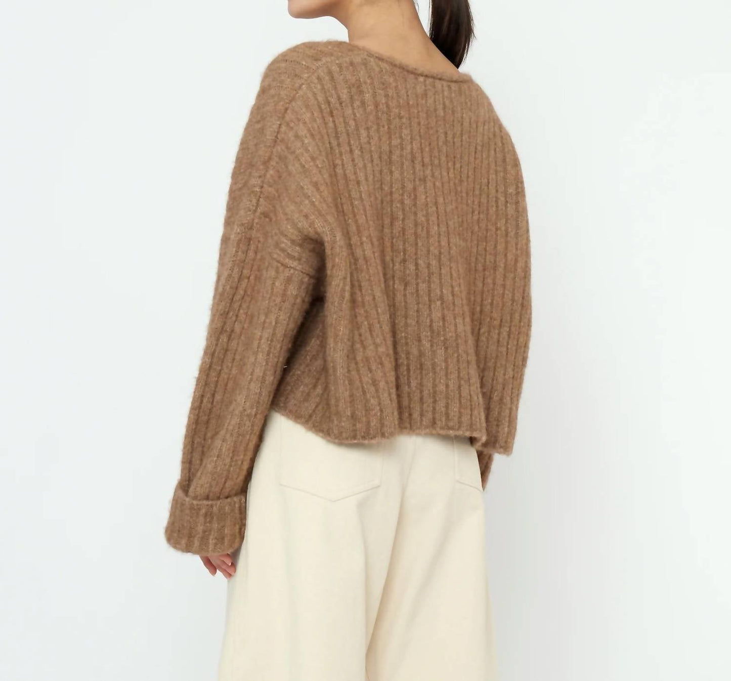 7115 By Szeki - Chunky V-neck Sweater