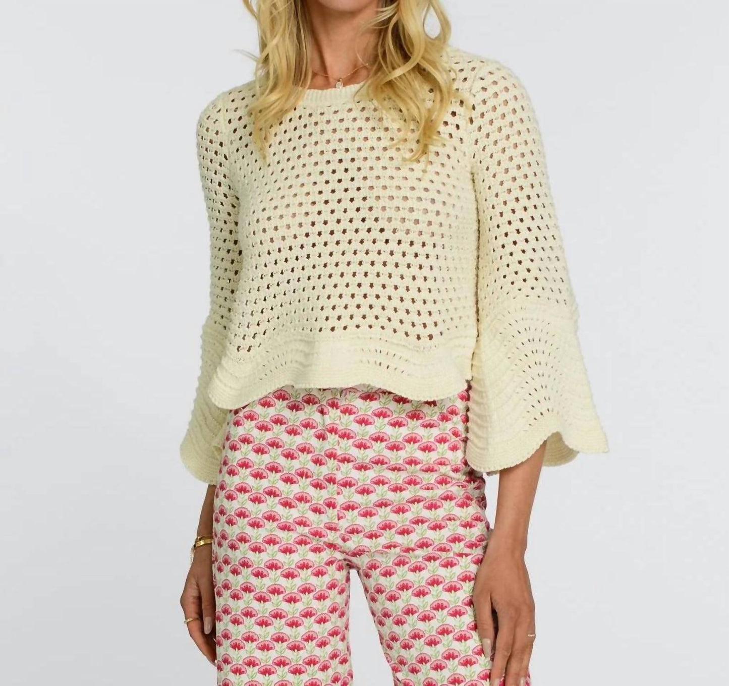 Elizabeth James The Label - Nina Cropped Sleeves Sweater