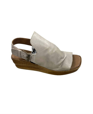Bueno - Women's Morgan Wedge Sandal