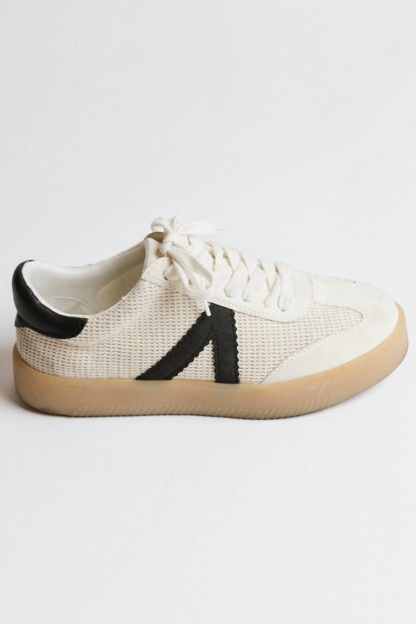 Mia - Women's Axel Sneaker