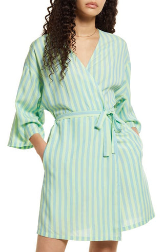 BP. Women's Blue Dreamy Woven Short Robe Size Small
