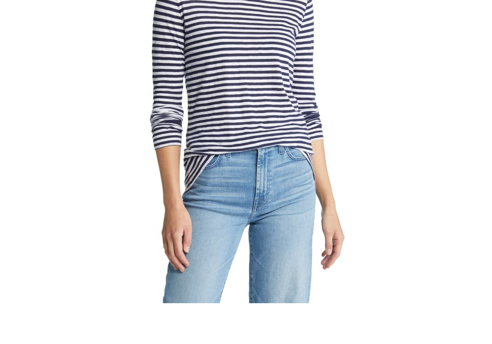 Caslon Women's Navy-White Brooke Stripe Long Sleeve T-Shirt Size Medium