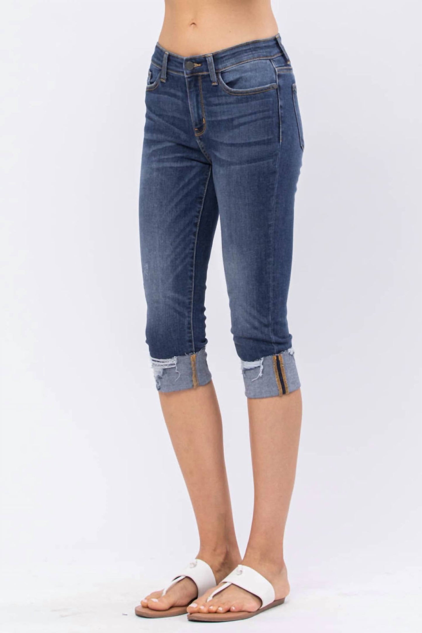 Judy Blue - Destroyed Cuffed Mid-Rise Skinny Capri