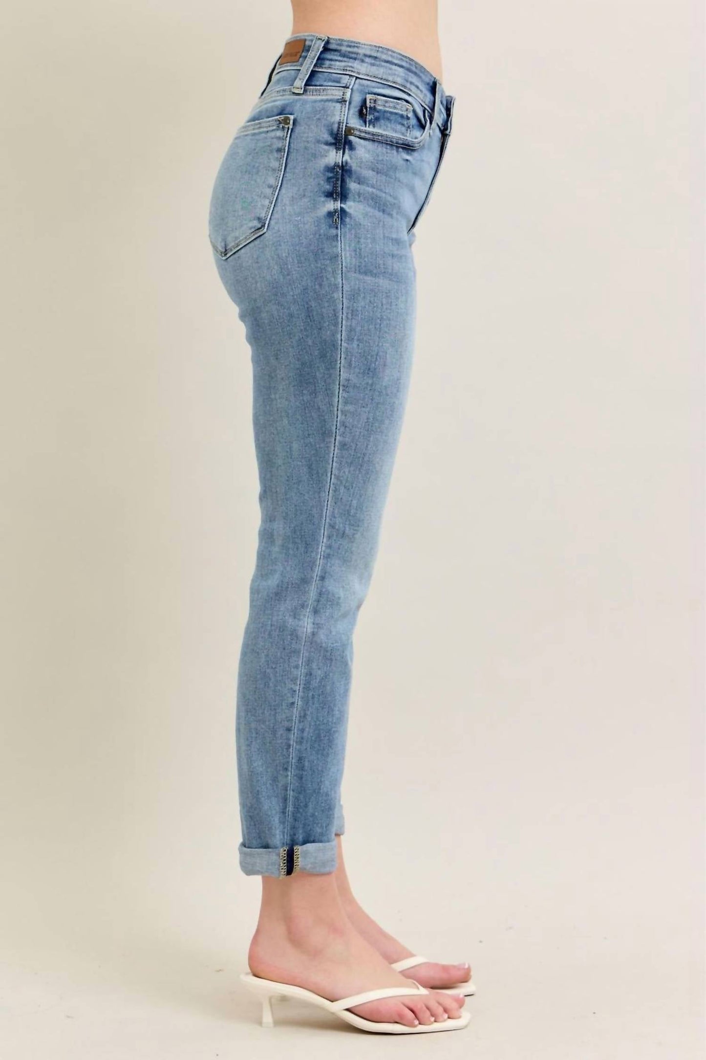 Judy Blue - Midrise Boyfriend Jeans