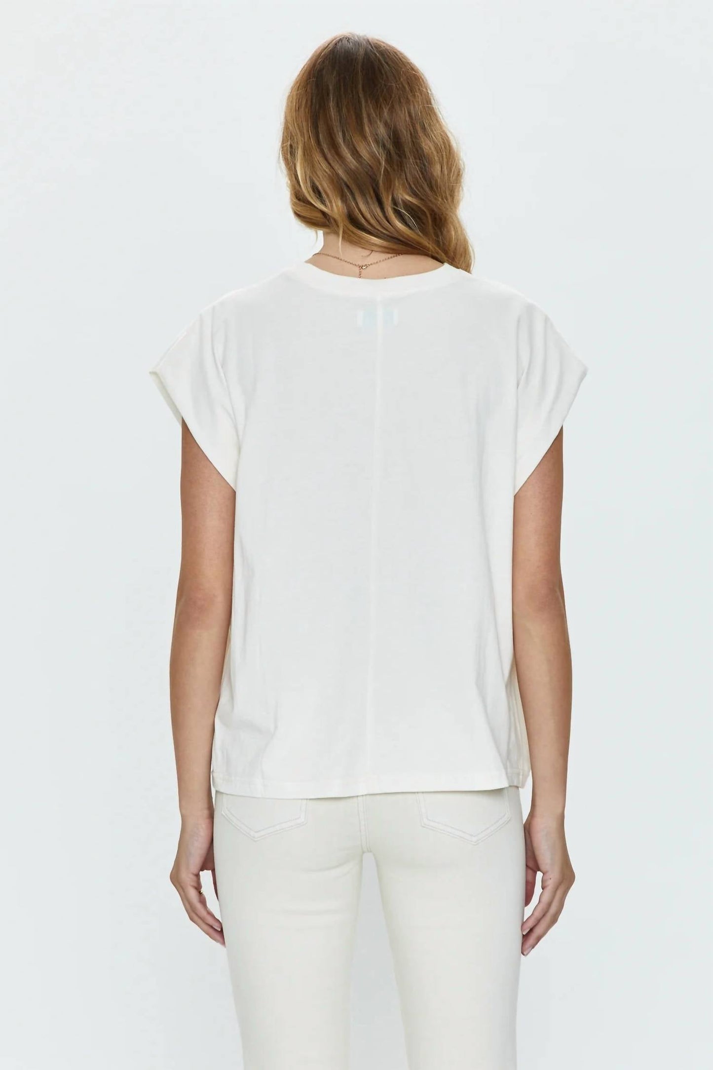 Pistola - Trina Tee