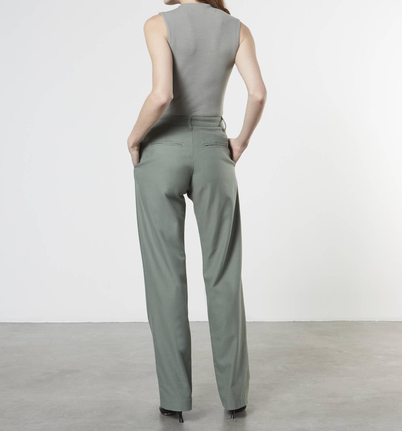 Enza Costa - SILK KNIT RIB SLEEVELESS MOCKNECK