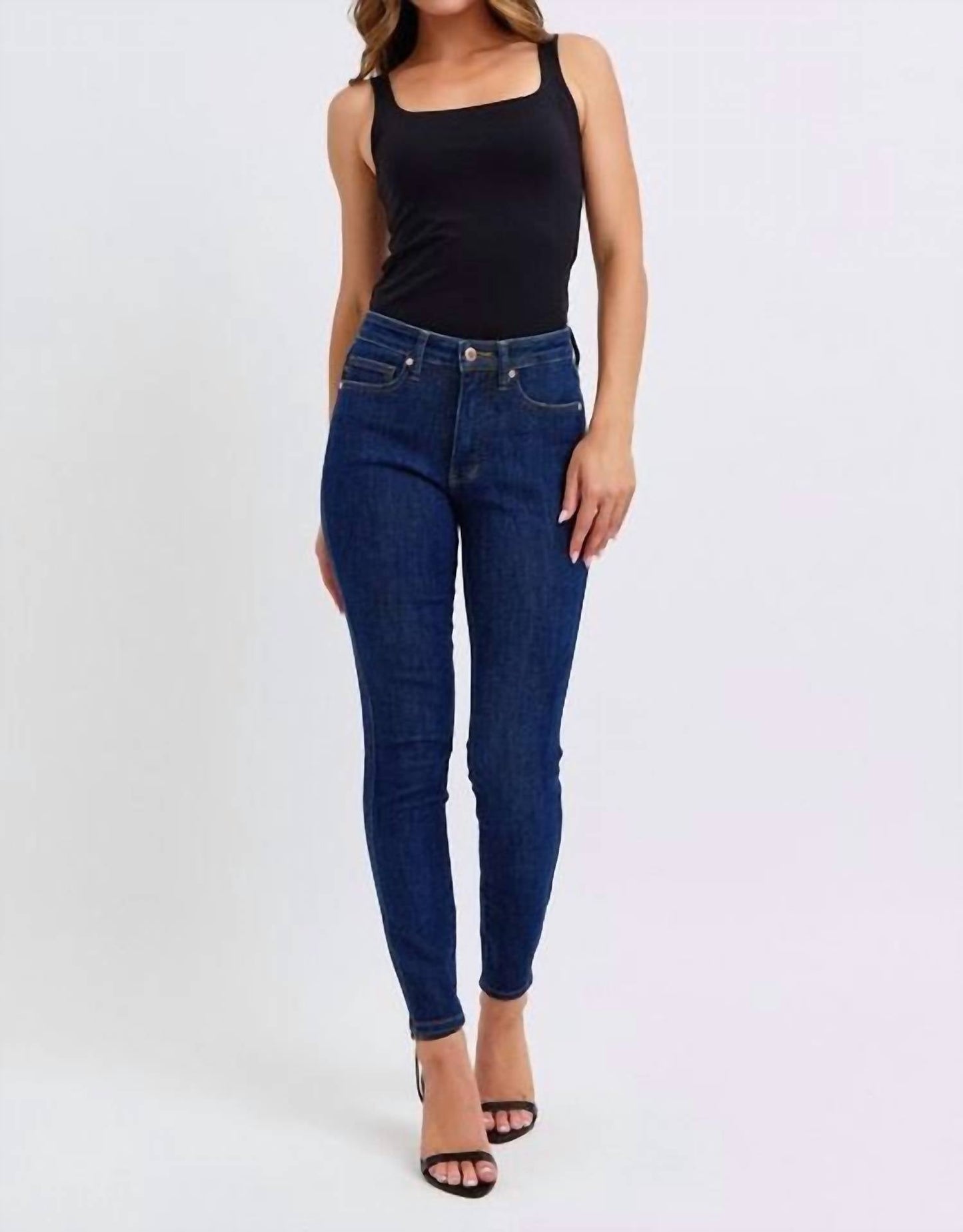 Judy Blue - Mid Rise Classic Skinny Wash Jeans