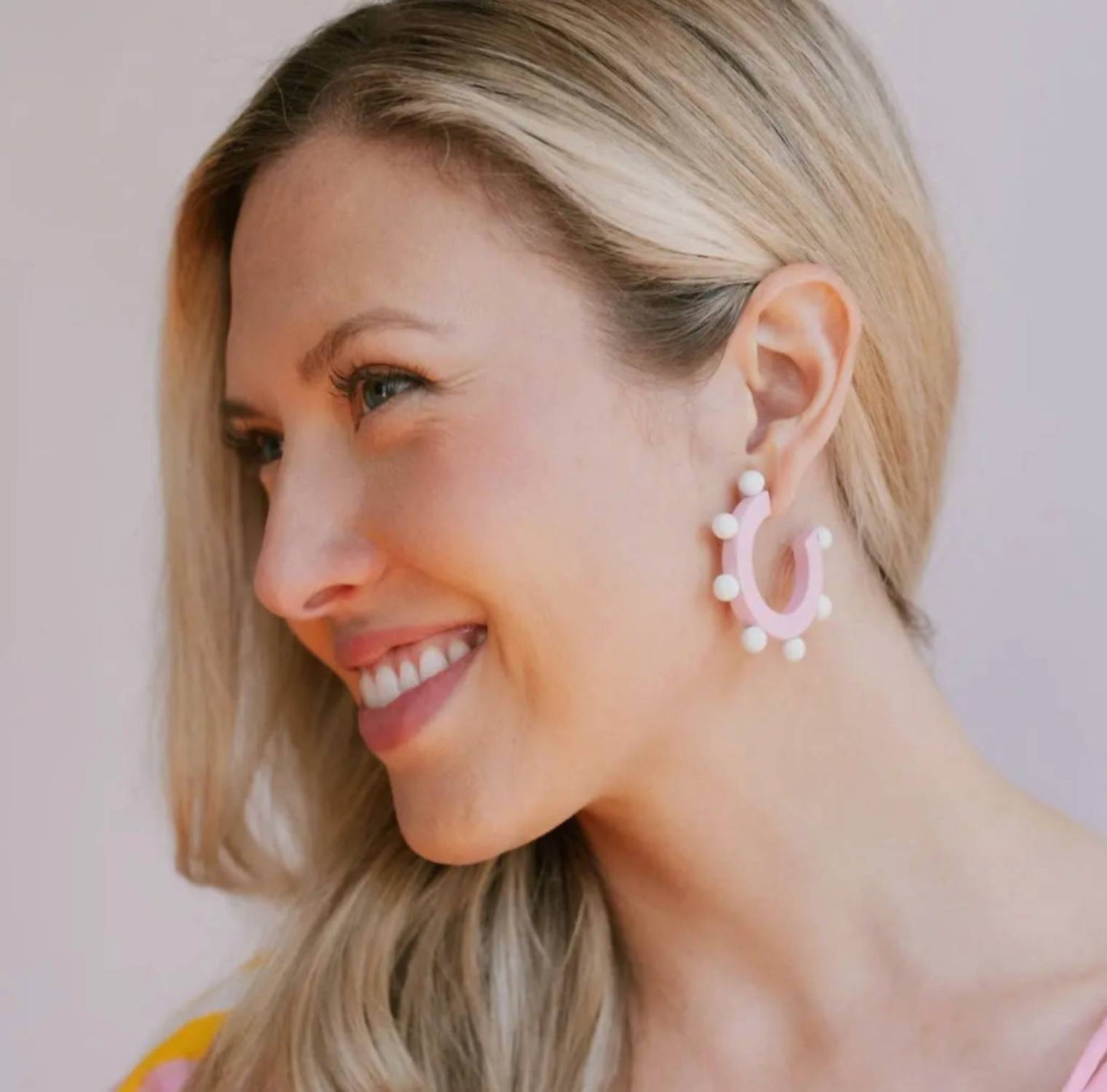 Sunshine Tienda - Women's Bead Hoop Earrings