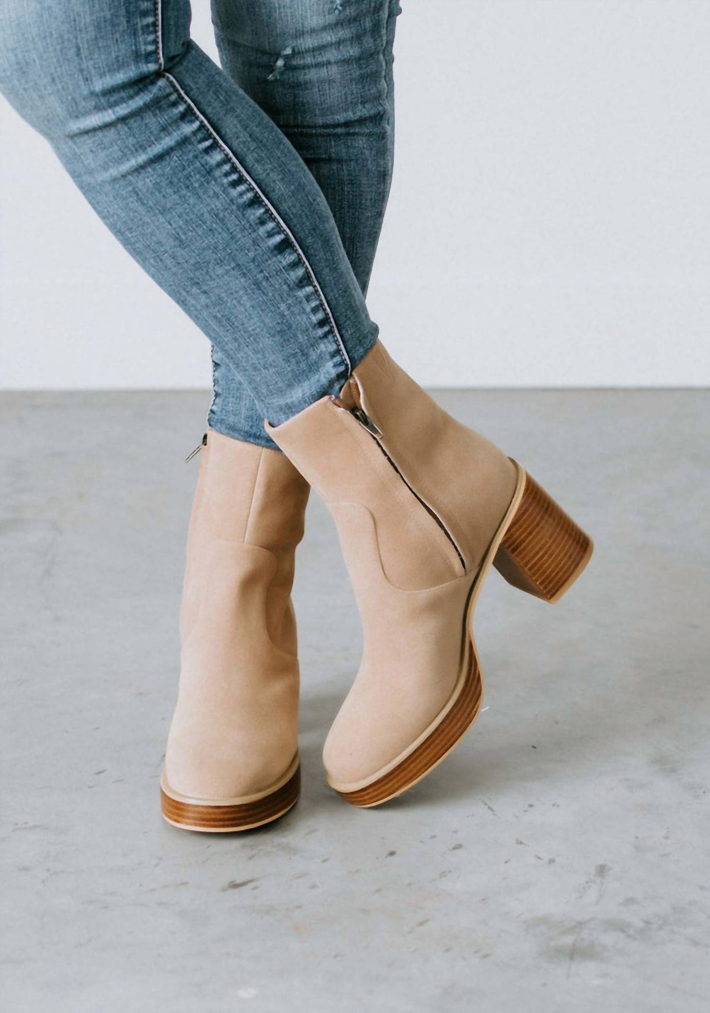 Oasis Society - Women's Luca Block Heel Bootie