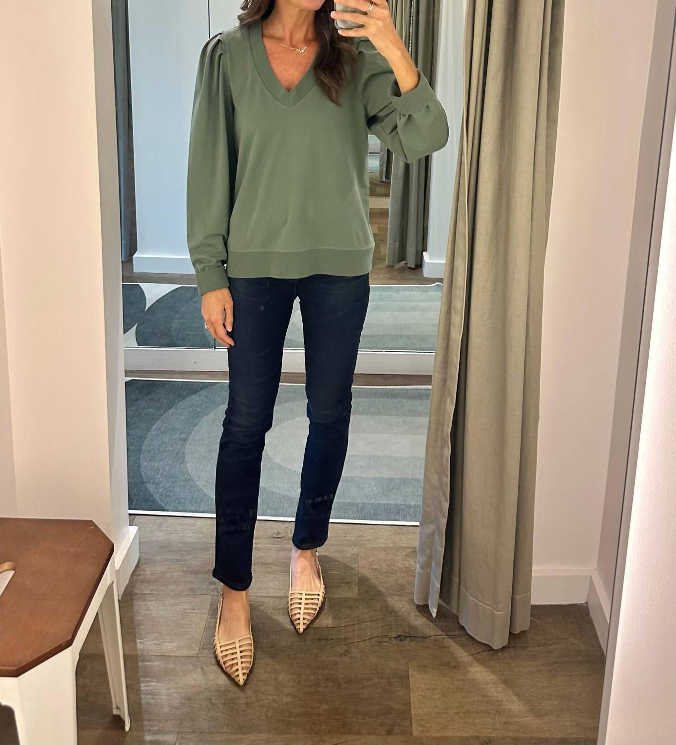Another Love - Sammi V-neck Sweatshirt