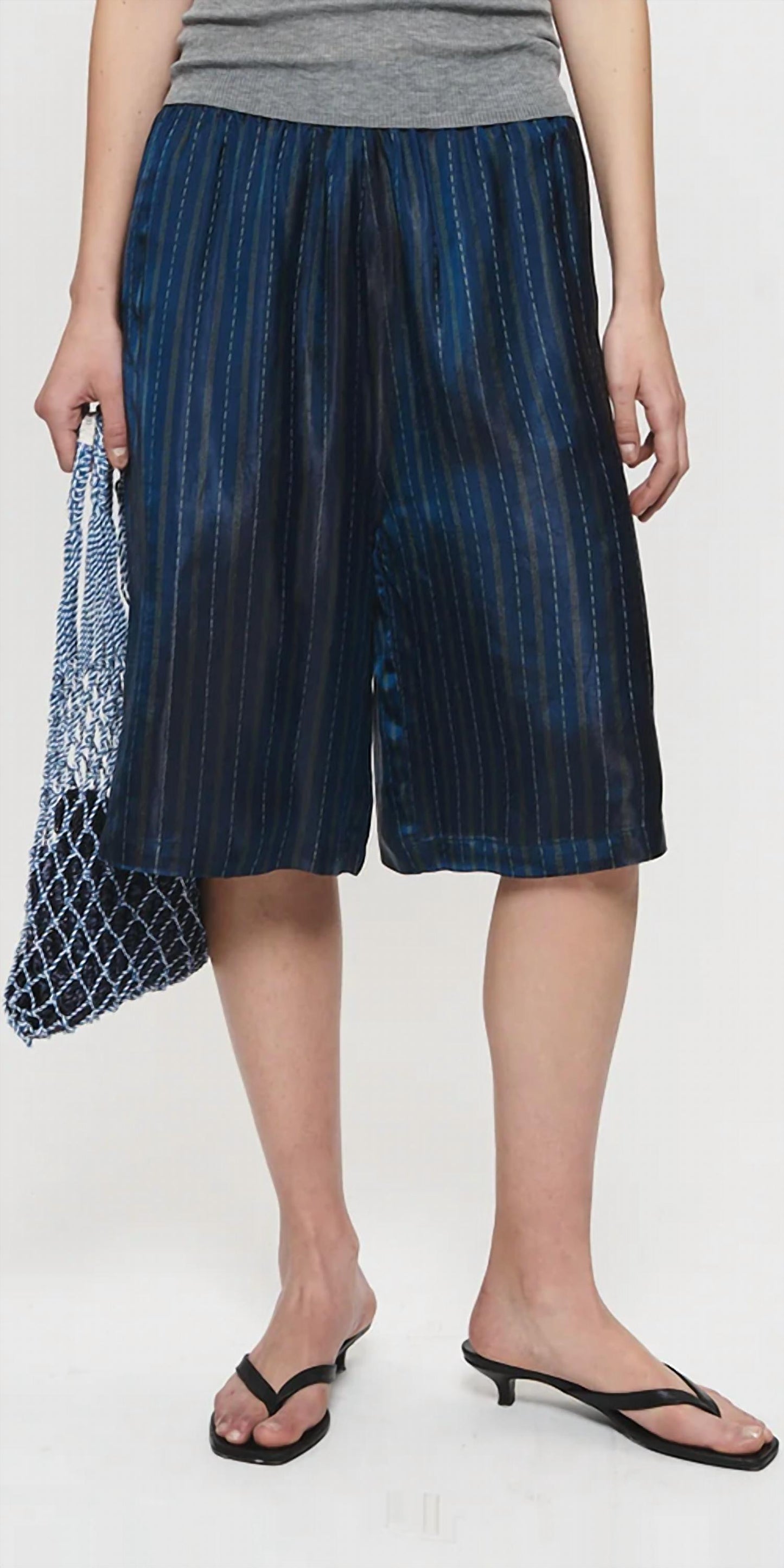 6397 - Women's B-ball Short Iridescent Stripe