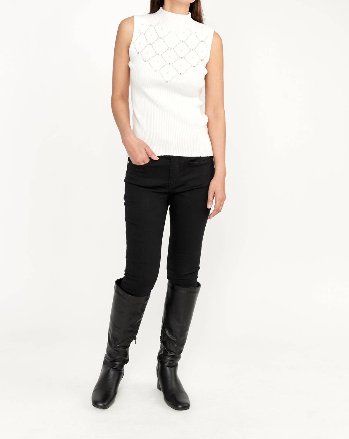 Frank Lyman - Sleeveless Mock Neck Knit Top