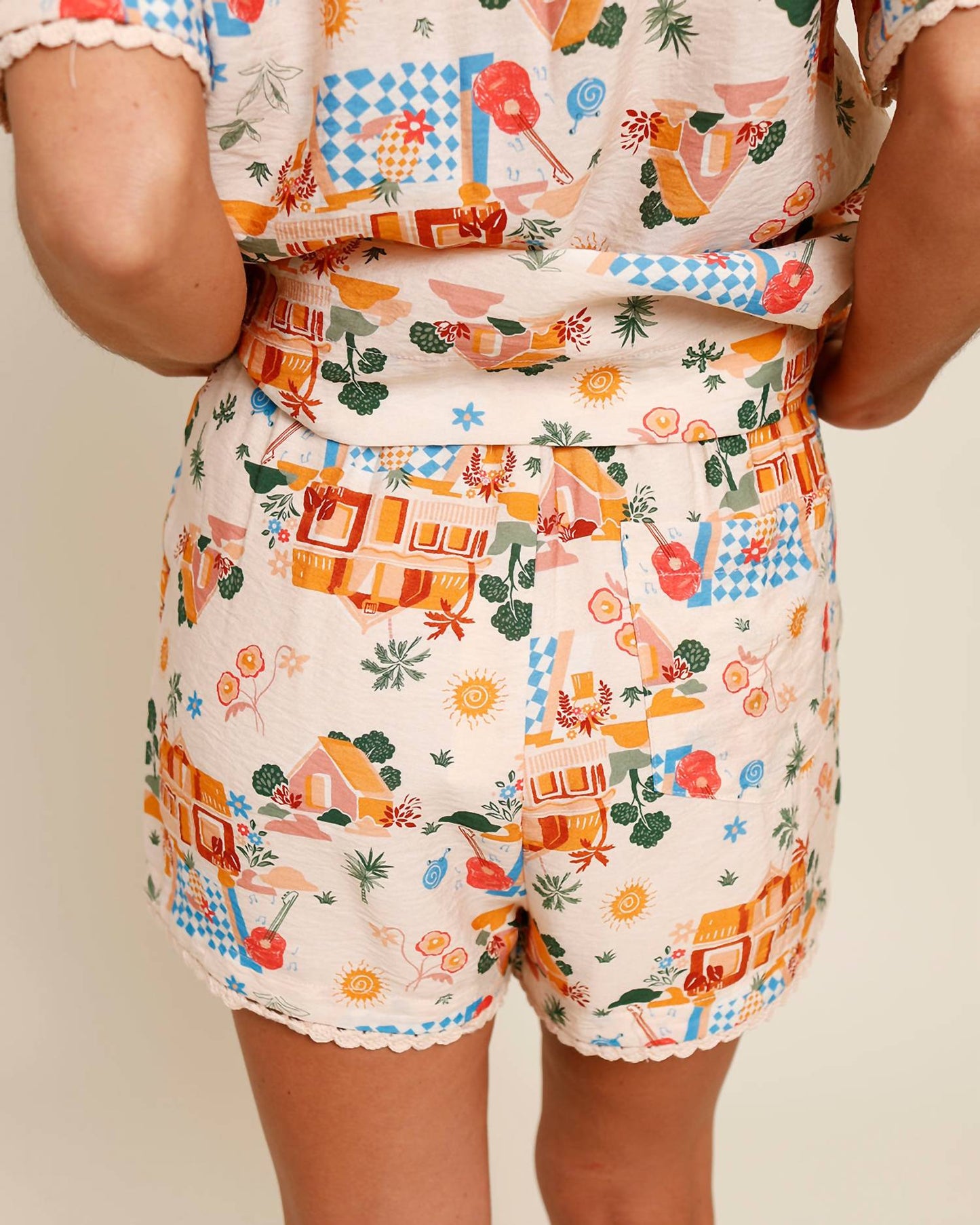 Line And Dot - Payton Shorts
