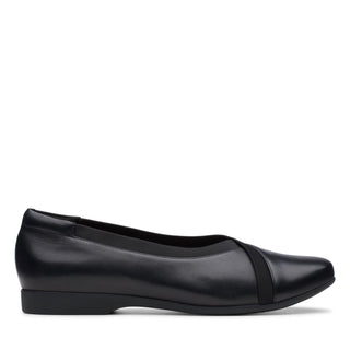 Clarks - Women's Un Darcey Ease Flat Shoes