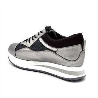 Chelsea Jones - Women's Verse Elevated Trainer Shoes
