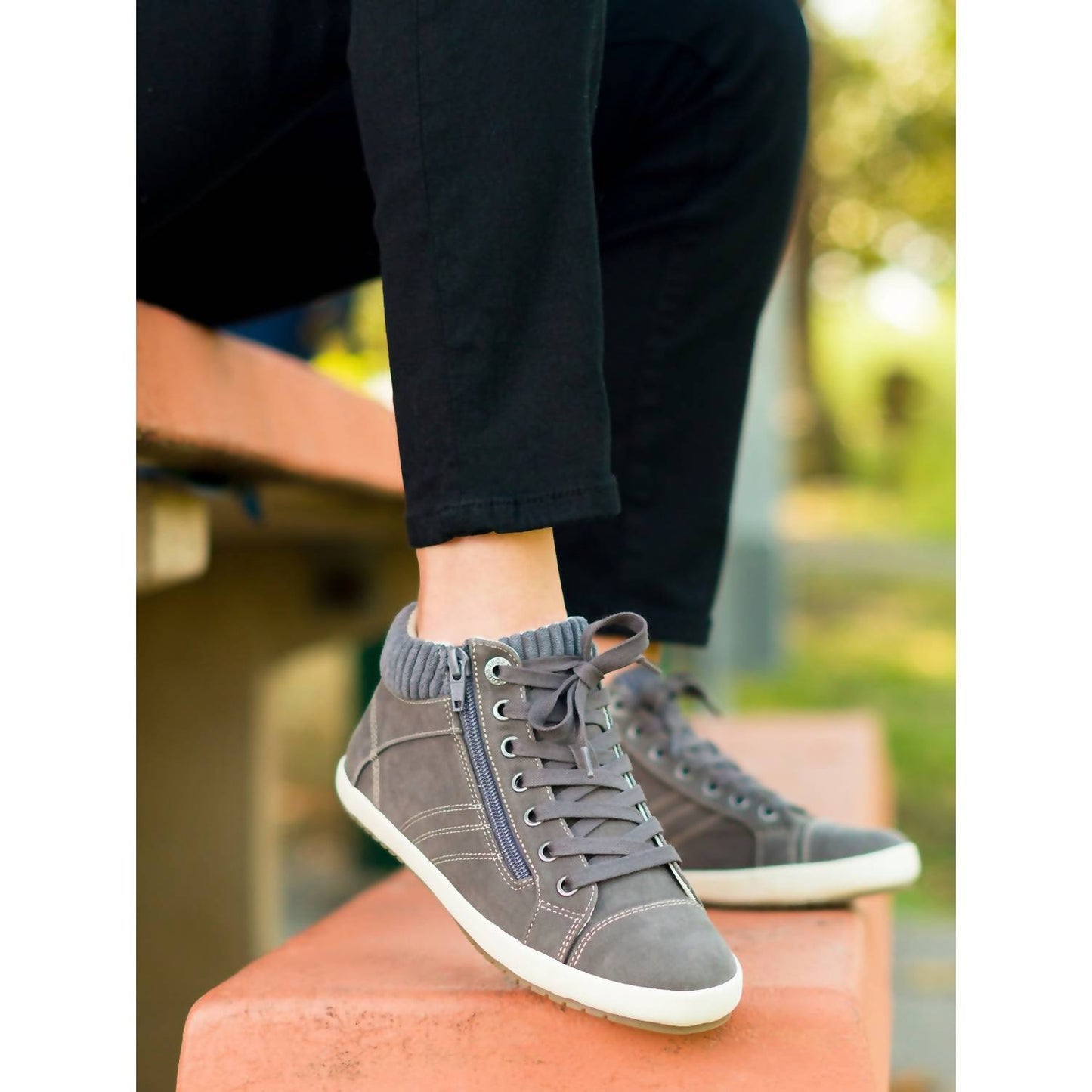 Taos - Women's Startup Distressed Canvas High Top Sneakers