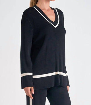 Elan - Oversized V-neck Sweater