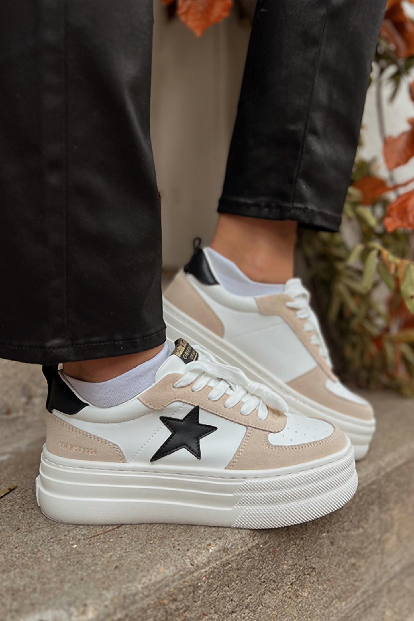 Vintage Havana - Women's Hunter Platform Sneakers