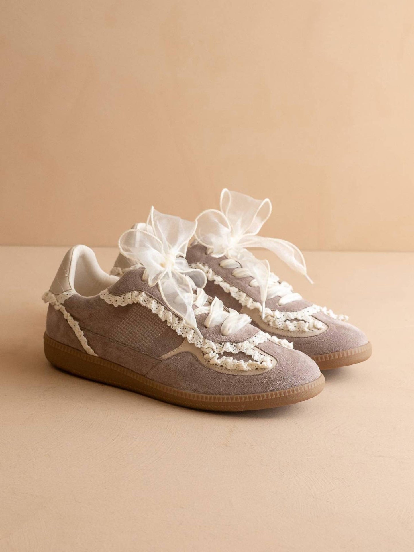 Oasis Society - Women's Lace Trimmed Retro Sneaker