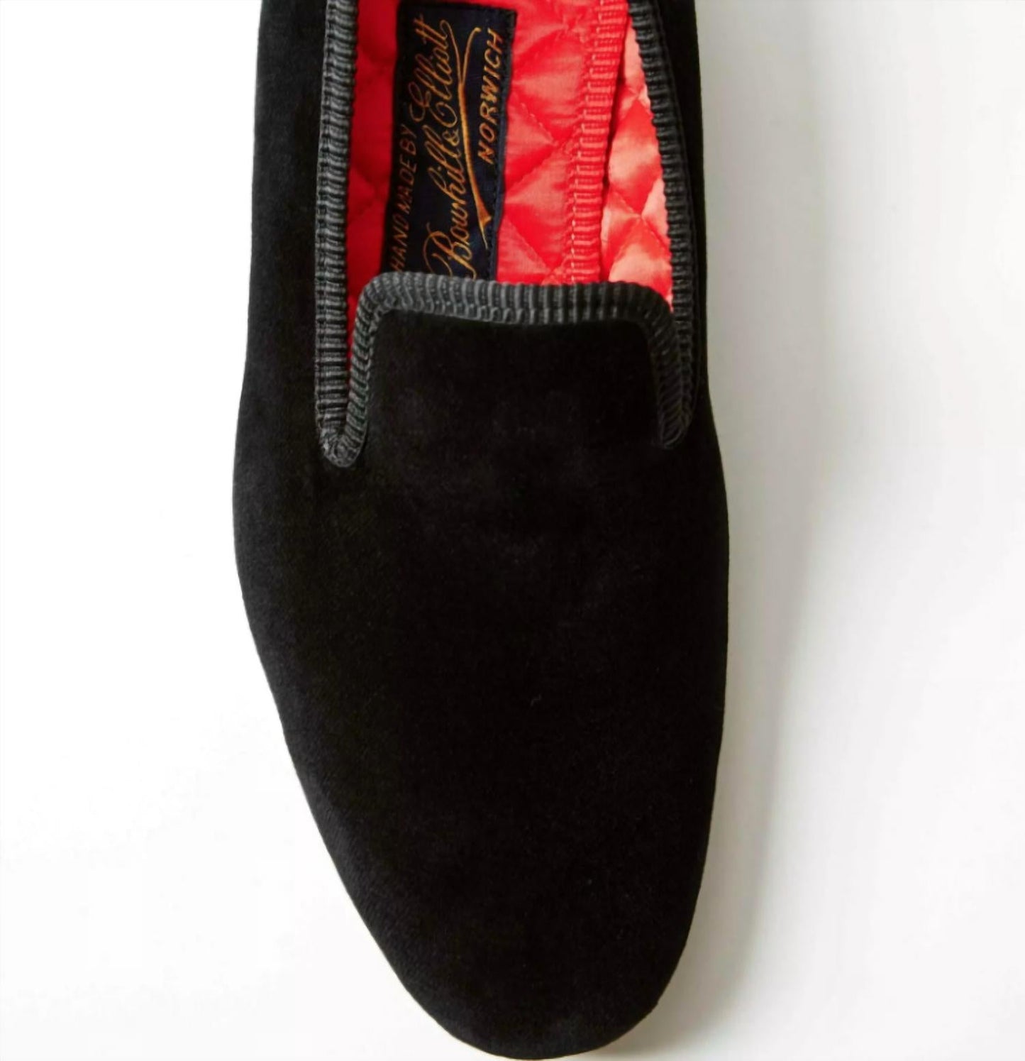 Bowhill & Elliott - Men's Velvet Plain Albert Slipper