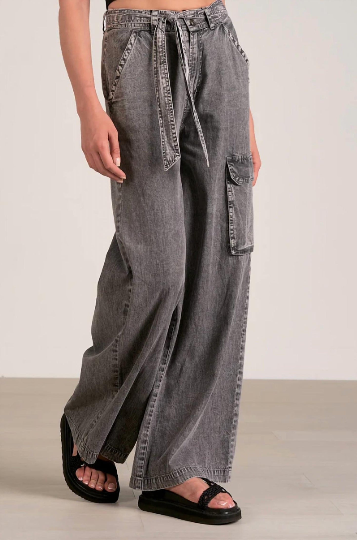 Elan - Women's Rosewood Wide Leg Cargo Pants