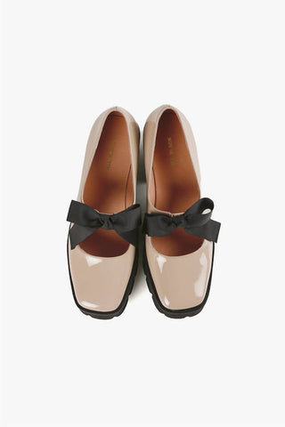 All Black - Women's Tap And Lug Loafer