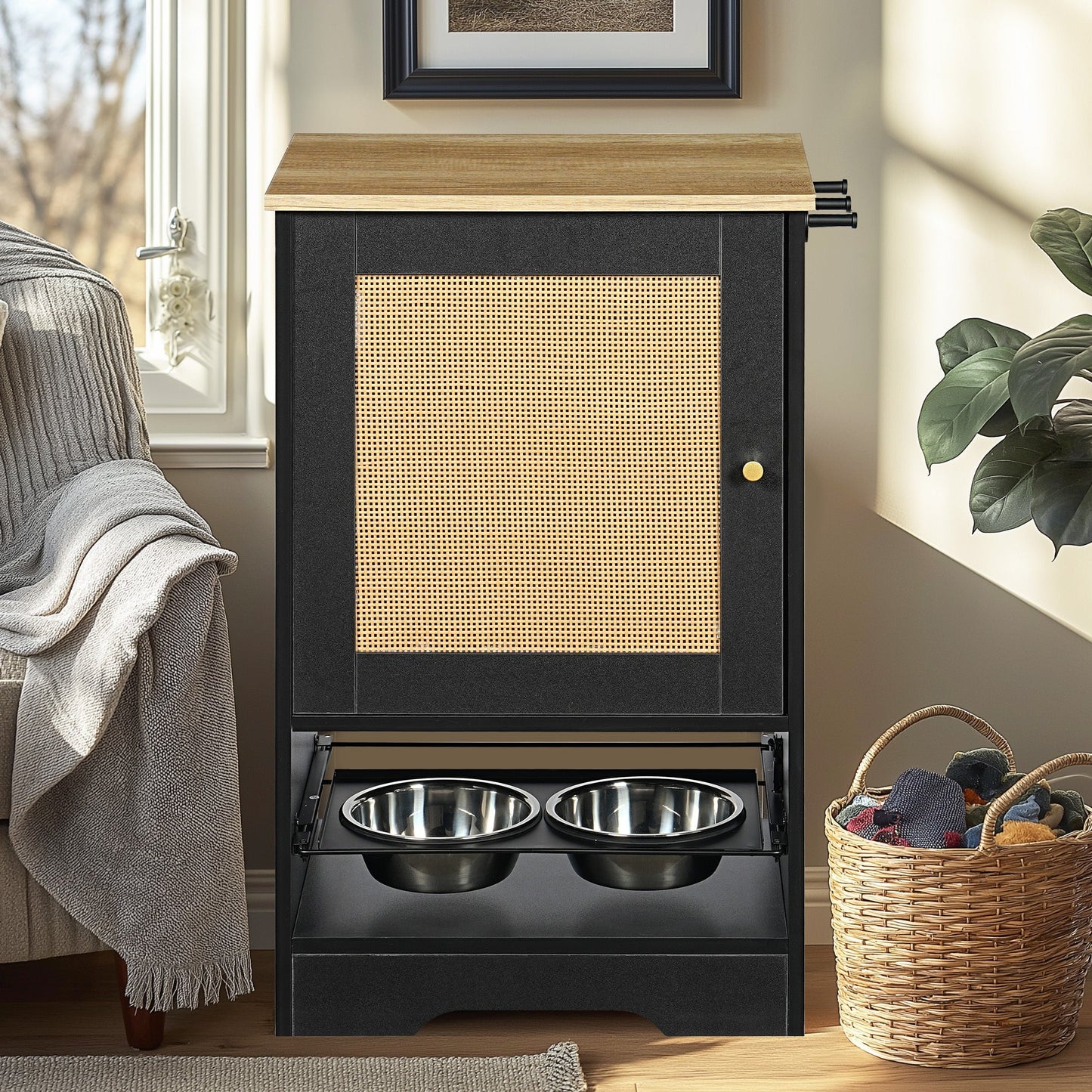 Feeding Station with 1 Storage Cabinet Black