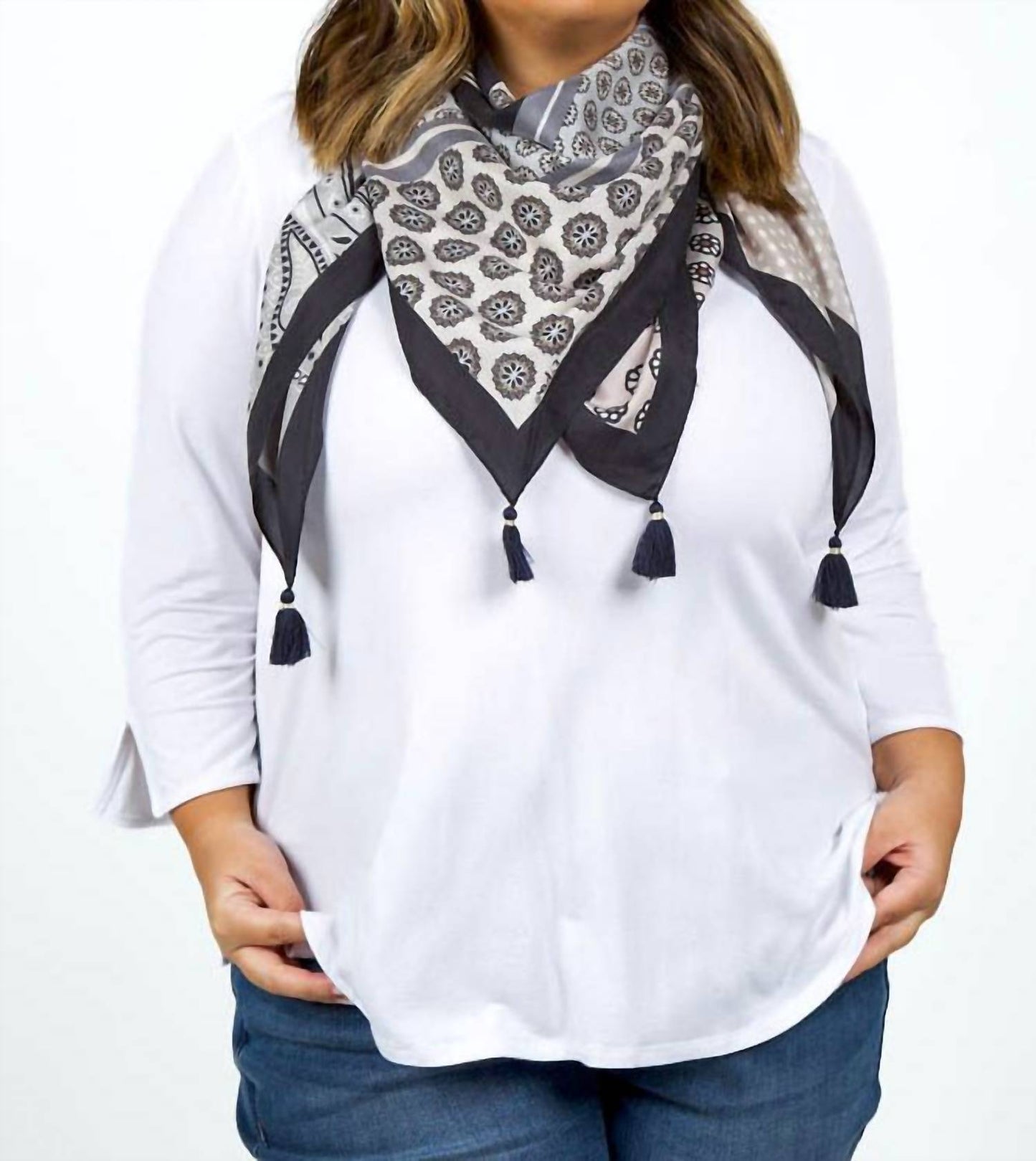 Echo - FOULARD SQUARE TASSEL SCARF