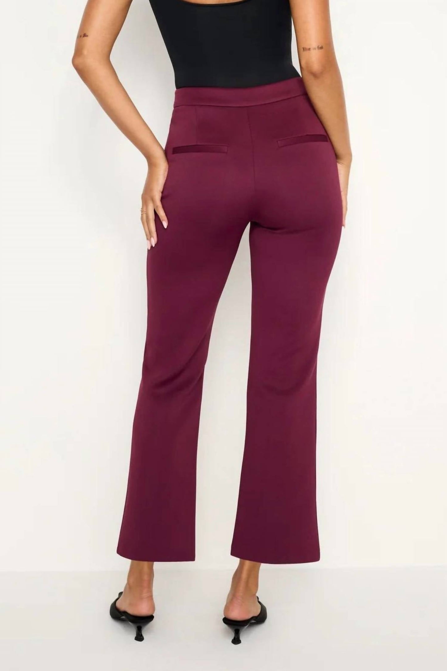 Good American - Scuba Cropped Straight Trousers