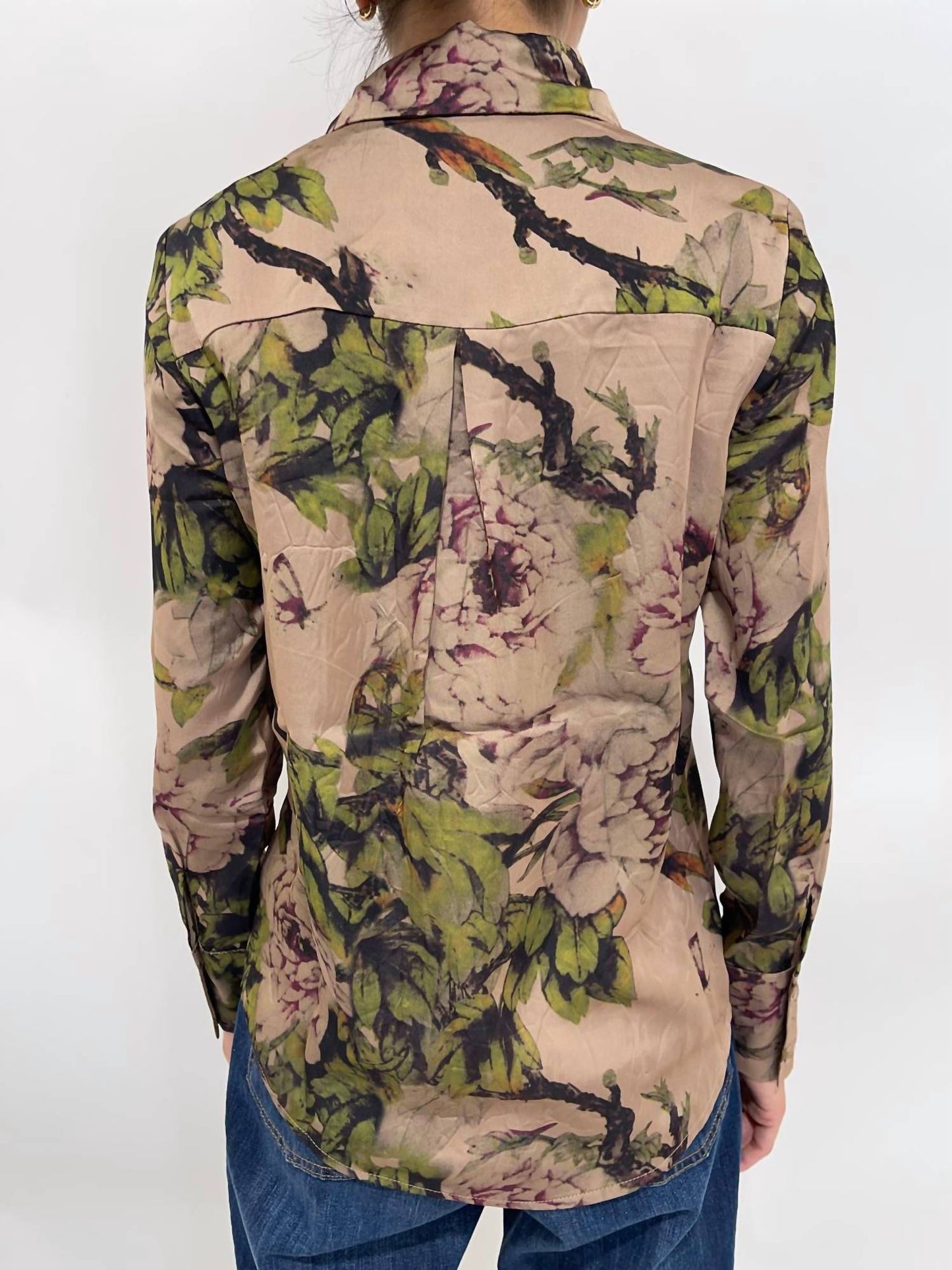 Anonyme - Women's Button Down Shirt