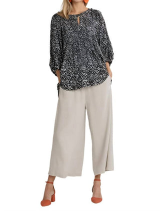 Umgee - Babydoll Keyhole Blouse