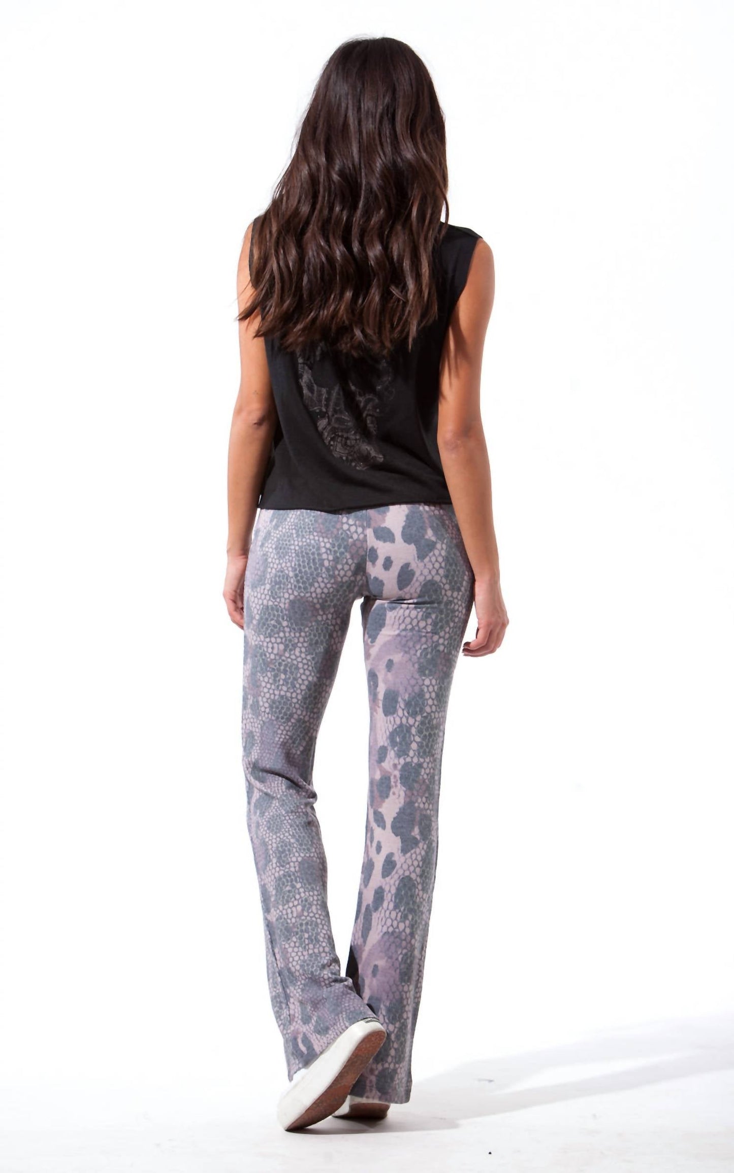 Playground - Slim Flare Sweatpants