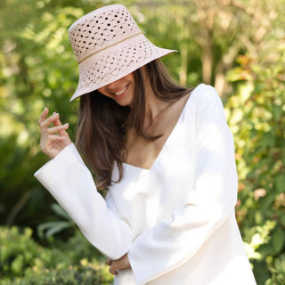 Freya - Women's Carnation Hat