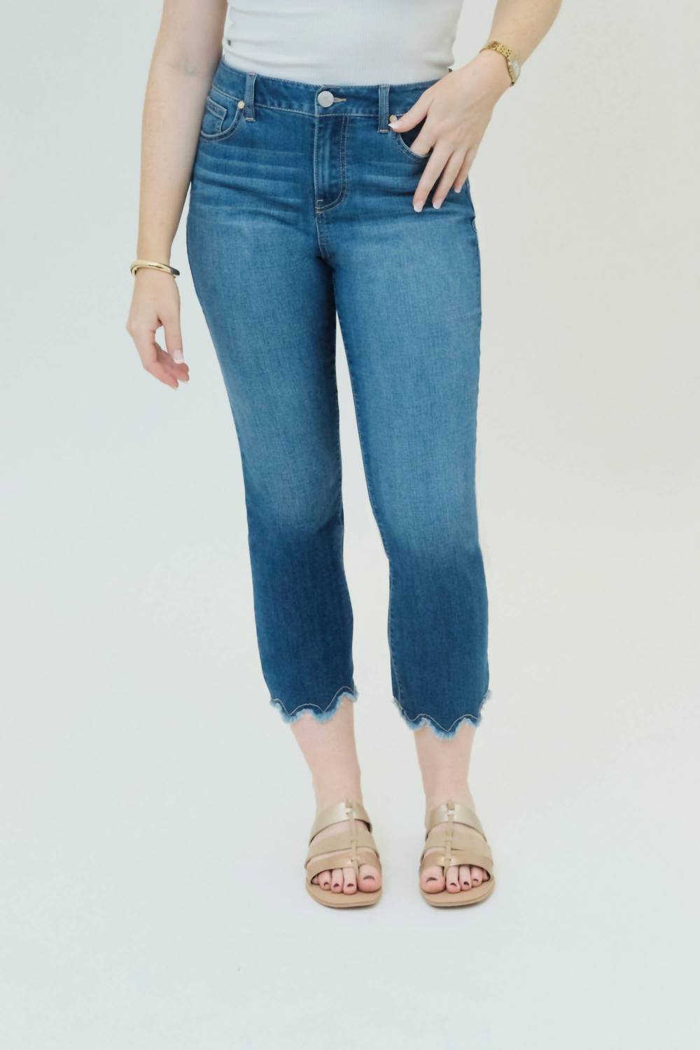 1822 Denim - Ace 25" Crop Capri Scalloped & Frayed Hem Jeans