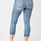 Judy Blue - Mid-Rise Contrast Wash Skinny Capri