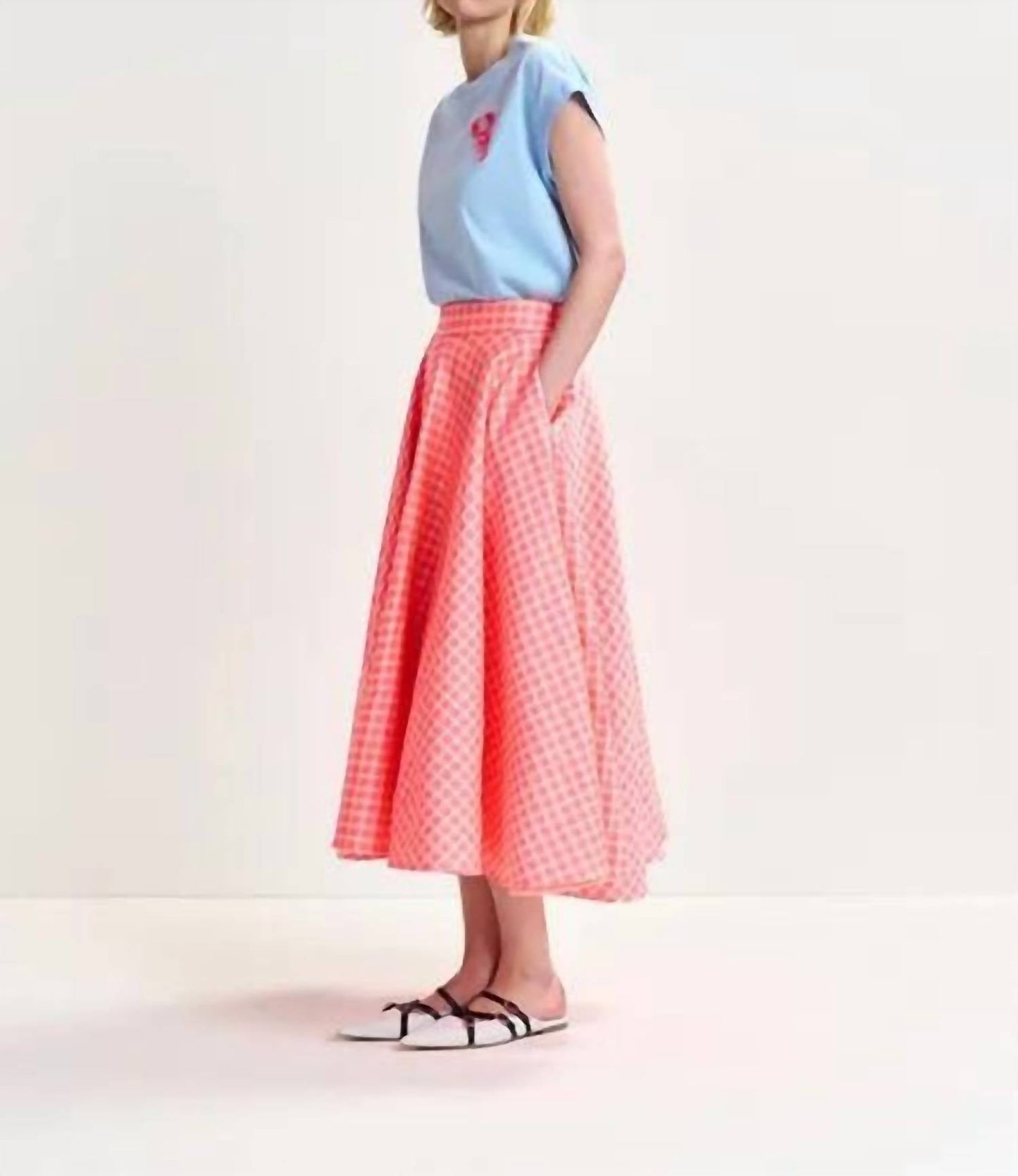 Essential Antwerp - Hobster Embroidered T-Shirt