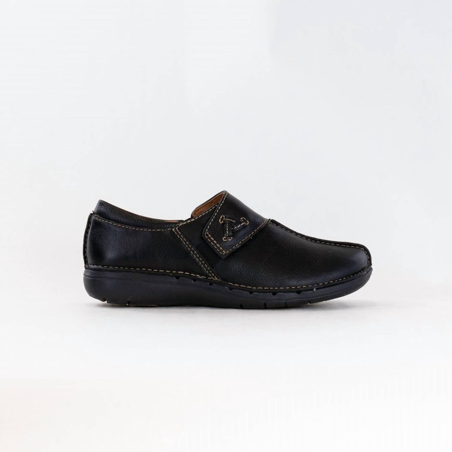 Clarks - Women's Un Loop Ave Slip On Leather Shoes