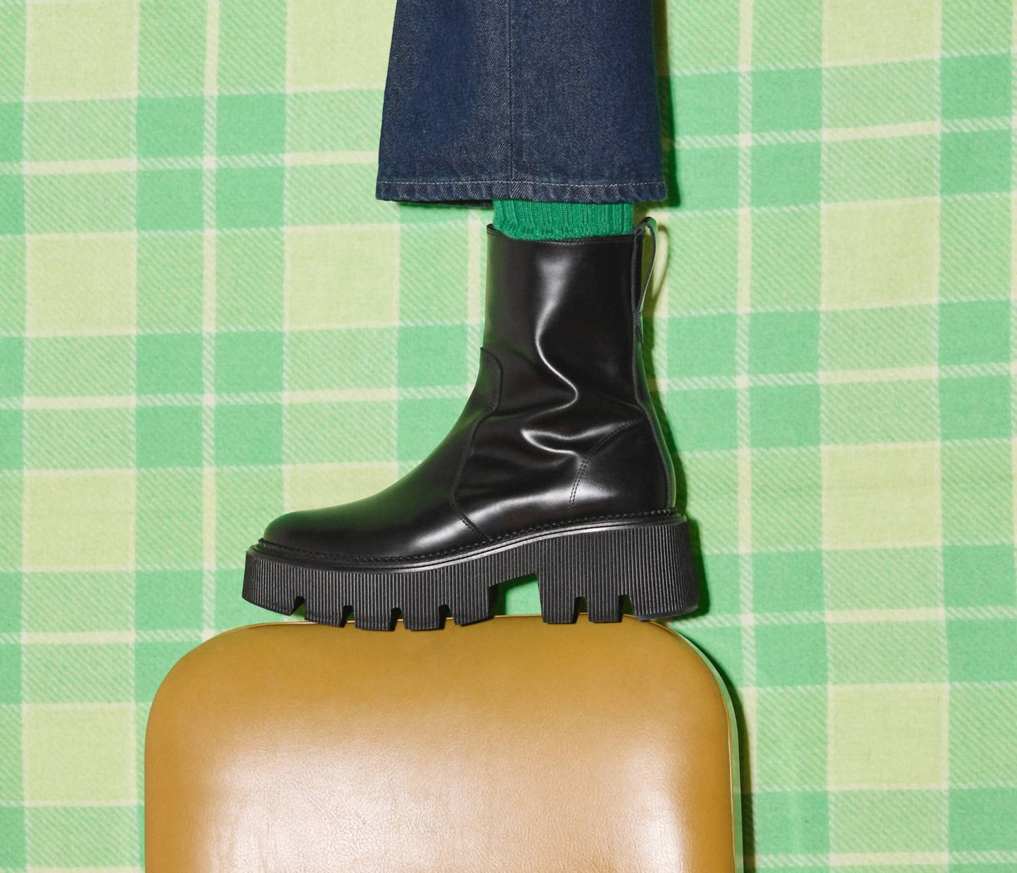 Freda Salvador - Women's Darla Lug Sole Chelsea Boot