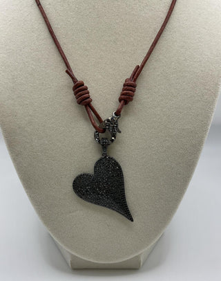 Aguasanta - Women's Twig Necklace With Clasp & Heart