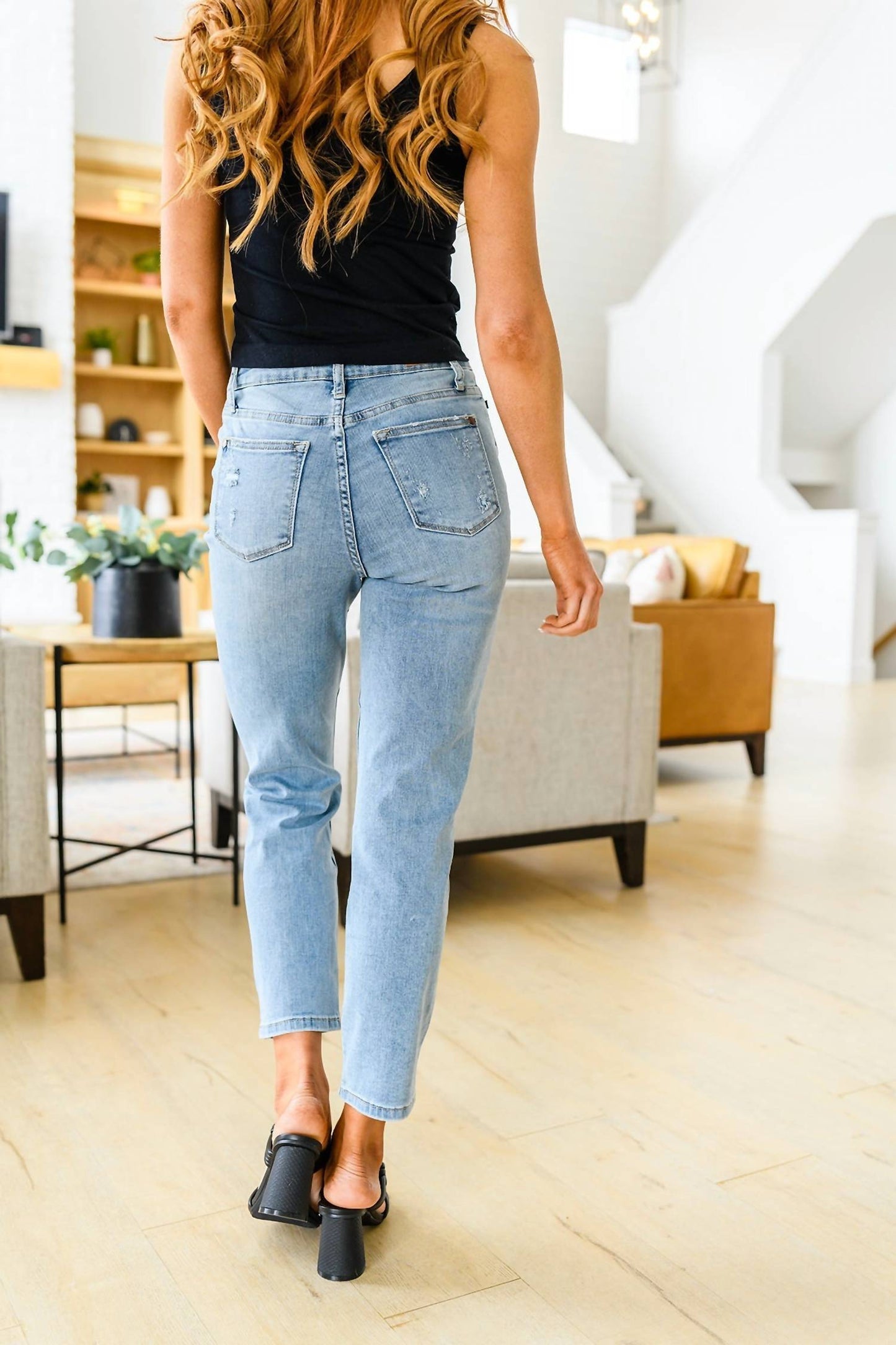 Judy Blue - High Waist Destroyed Boyfriend Jeans