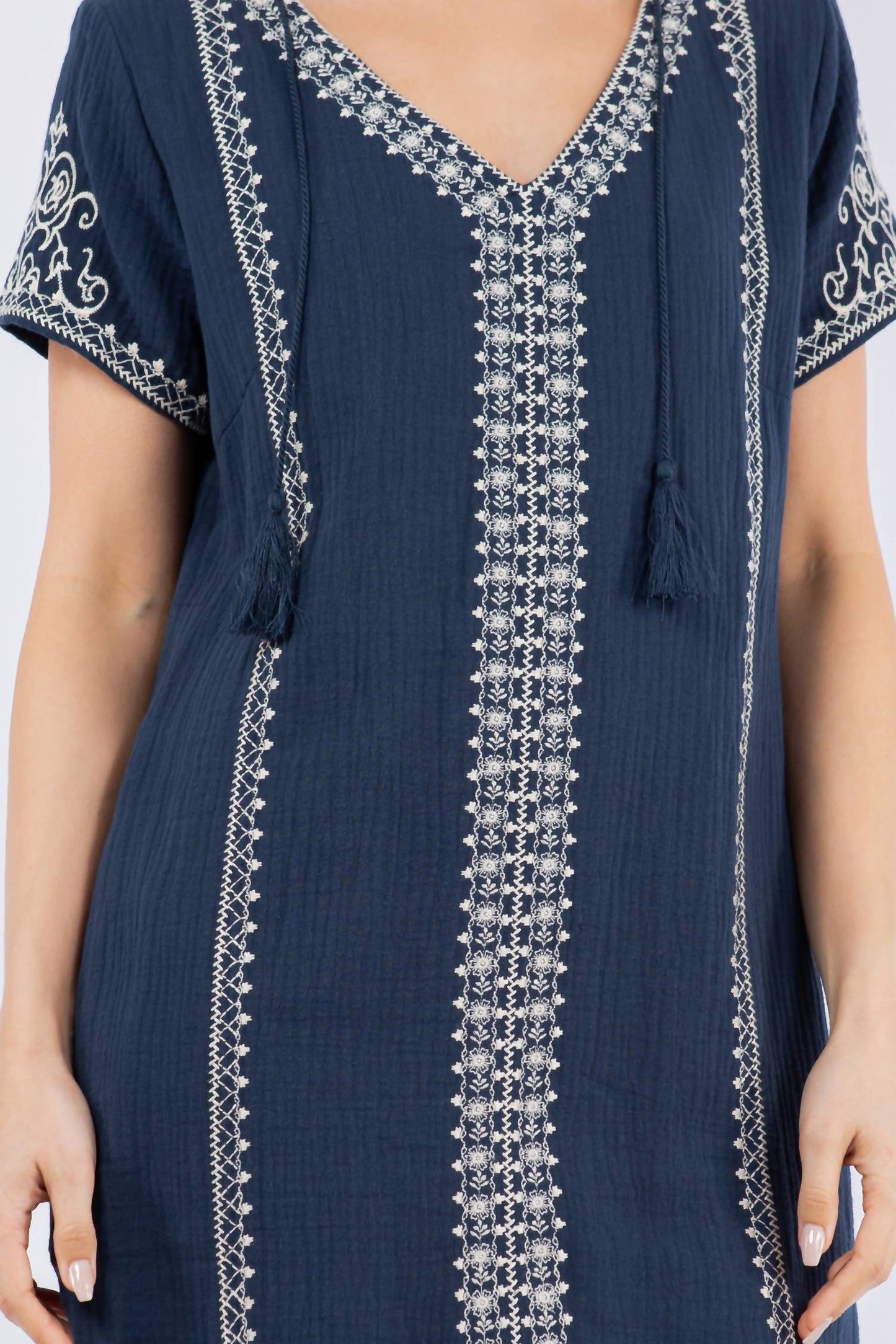 Paparazzi - Double Face Guaze Embroidered Shift Dress
