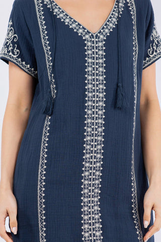 Paparazzi - Double Face Guaze Embroidered Shift Dress