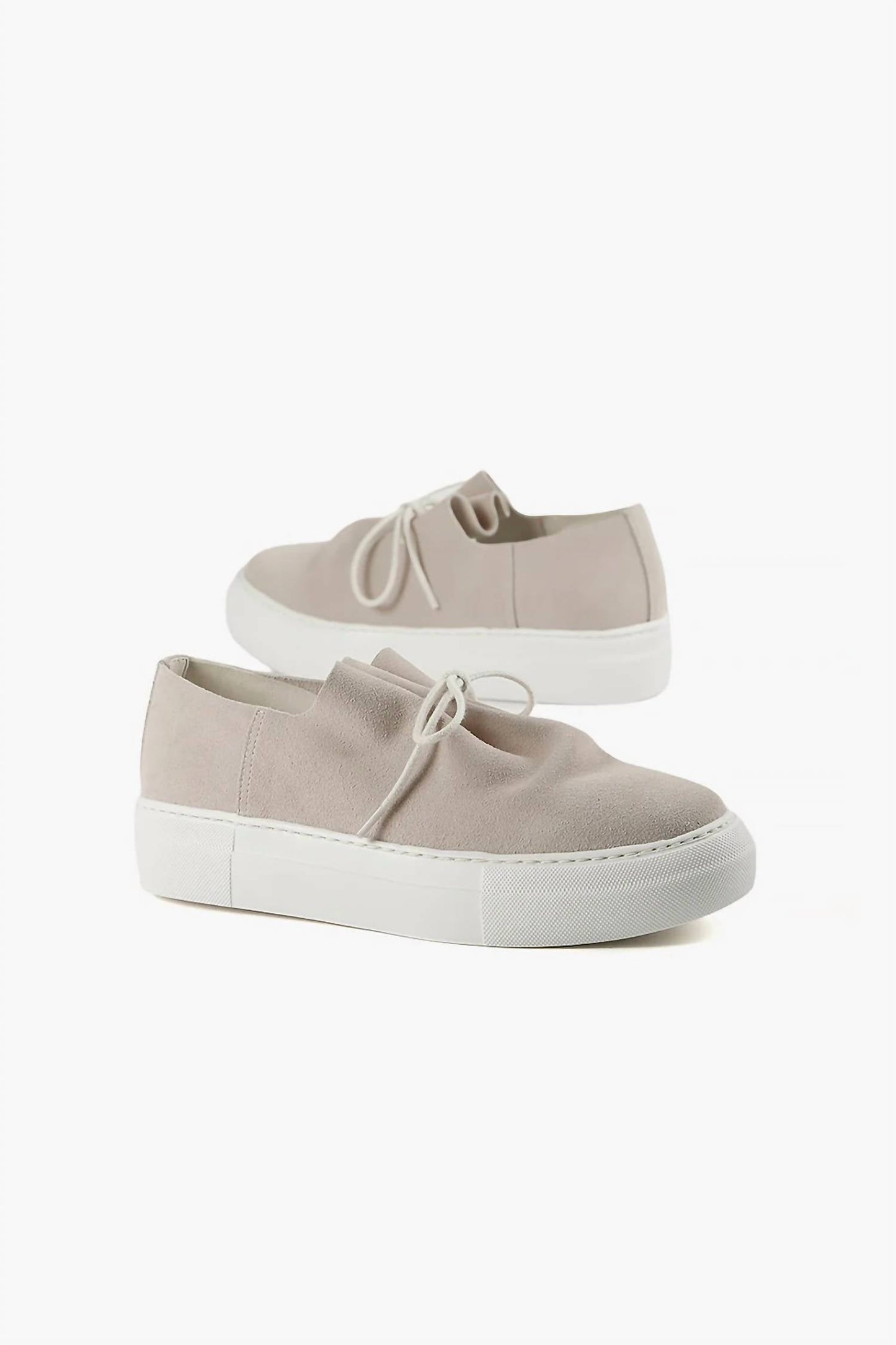 All Black - Women's Gathered Sneaker